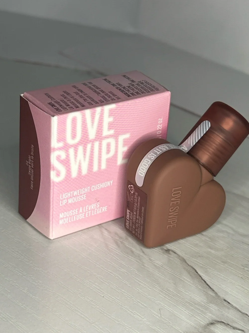 Lightweight Cushiony Lip Mousse — Brown Nude